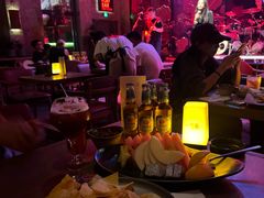 -FOUR PLAY BAR
