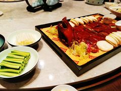 鸿运烤乳猪全体-西安高新洲际酒店•彩丰楼中餐厅