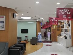 -雅悦齿科(顾村公园店)