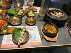 -草家酱蟹炭火烤肉店(珲春南路二店)