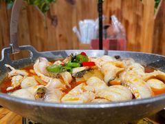 思茅酸汤鱼片-老滇山寨•云南特色菜•地方菜•民族风情歌舞表演(金碧店)