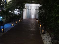 -皇马海口湾海景酒店(万绿园秀英港店)