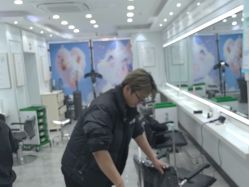-镁连社·美联社