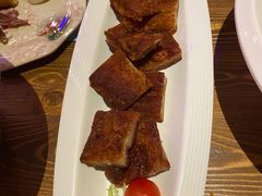 金牌蒜香骨-胡桃里音乐酒馆(白云五号T5 MALL店)