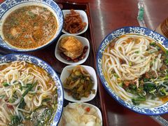 -巍山𤆵肉饵丝