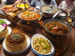 -老滇山寨•云南特色菜•地方菜•民族风情歌舞表演(金碧店)