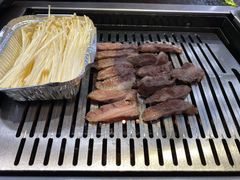 -臻牛烤肉