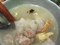鱼籽鲜虾小馄饨-陈家生煎(世茂双子塔店)