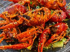 -肥肥虾庄·金牌油焖大虾(首义路店)