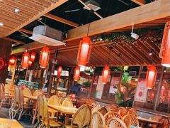 -野山舂·贵州现舂酸汤火锅(鸿通城店)