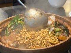 -胡须佬鸡煲四季火锅店(石厦西村直营店)