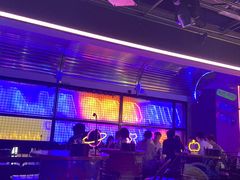 -UP嘻哈酒吧(粉巢店)