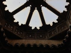 -阿里·本·优素福神学院