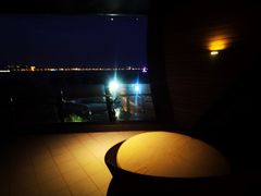 -上海滴水湖皇冠假日酒店