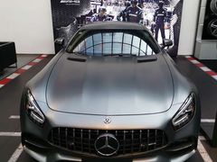 -上海星瀚奔驰4S店(红柳路店)