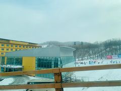 -亚布力新体委滑雪场