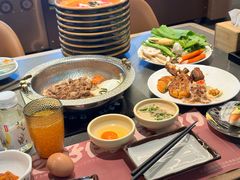 -牛YO寿喜烧·铁板烧和牛火锅自助(市府恒隆店)