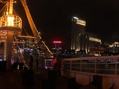 -黄浦江游览十六铺3号码头网红自助餐