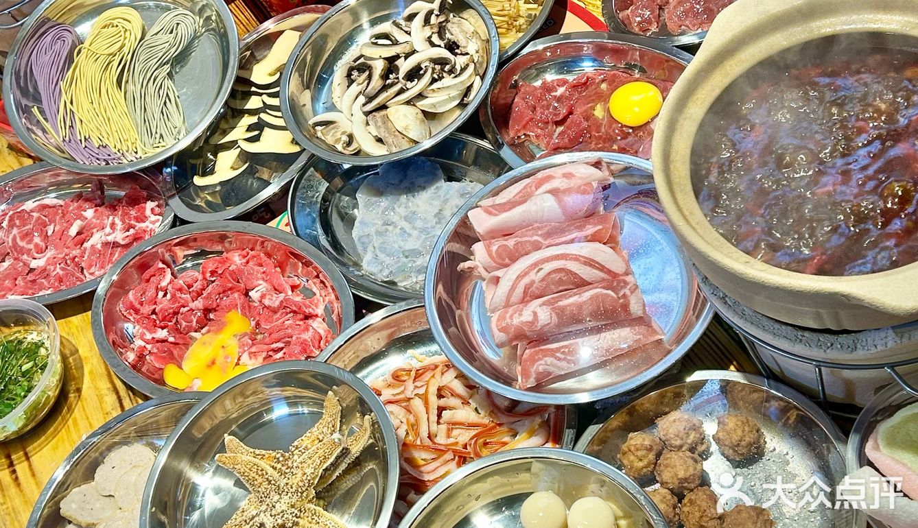 发现了最适合冬天吃的襄阳首家粥底火锅