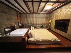 -中铁花水湾温泉酒店(大邑店)