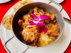 炖牛肉配面包丸子-申德勒加油站餐厅(三里屯北小街店)