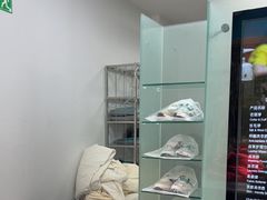 -福奈特洗衣·洗鞋·奢侈品护理(长阳路店)