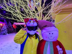 -圣名游乐城冰雪大世界