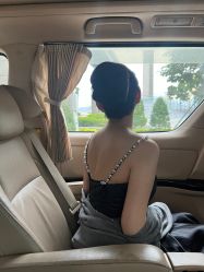 -现代经典婚纱摄影