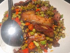 酸豆角炒腊肉-凤凰湘语·海派湘菜(浦东旗舰店)