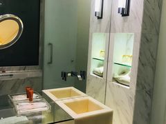 -上海滴水湖皇冠假日酒店