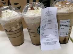 -星巴克(上海虹桥新天地二店)