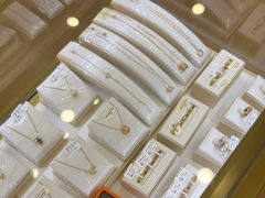 -海星奢选二手奢侈品手表包包鉴定回收寄卖(墨玉南路店)