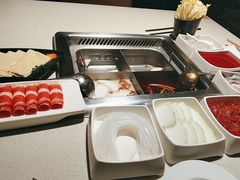 -海底捞火锅鲜切牛肉主题店(长寿路店)