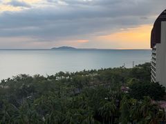 -三亚湾海居铂尔曼度假酒店