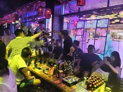 -喜鹊音乐酒馆(西街店)