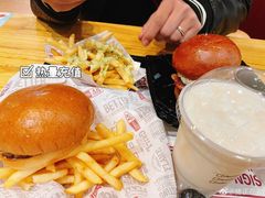 -The Habit Burger Grill 哈比特汉堡(爱琴海店)