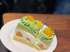 柑橘开心果奶油蛋糕-black rainbow coffee