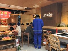 -老牌坊云南鱼豆花火锅(哈西万达店)
