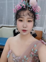 -欣薇婚纱(新源乐汇城店)