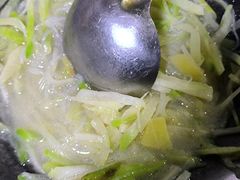 锅仔萝卜丝丸子-小铜锣湾海鲜家常菜馆(河西店)