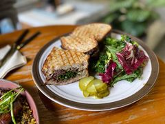 超级牛肉帕尼尼-O'mills Sourdough Bakery&Bistro(永嘉路店)