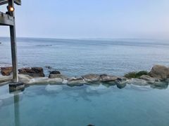 面朝大海泡温泉，不知道这张照片哪里来的-南紀白浜 浜千鳥の湯 海舟