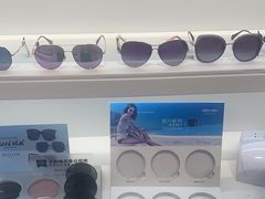 -J-Optical佳视明眼镜·蔡司视觉(青岛金茂览秀城店)
