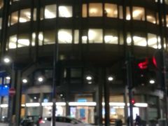 -文艺复兴百货(米兰大教堂广场店)