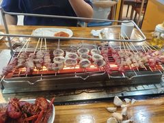 -哈尔滨小酒馆·鲜肉现穿自助烧烤(康新花园店)