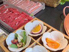 -菌自由丨野生菌火锅特色庭院餐厅(丽江古城店)