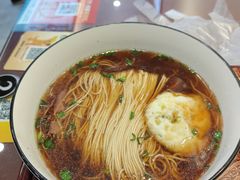 -百年老字号·观振兴蟹黄面·三虾面·苏式面(观前街富仁坊巷店)