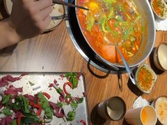 -野山舂·贵州现舂酸汤火锅(鸿通城店)