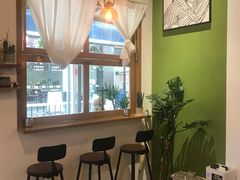 靠窗位-有七甜品(恒达产业园店)