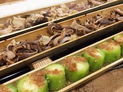 -胡须哥网红竹筒菜